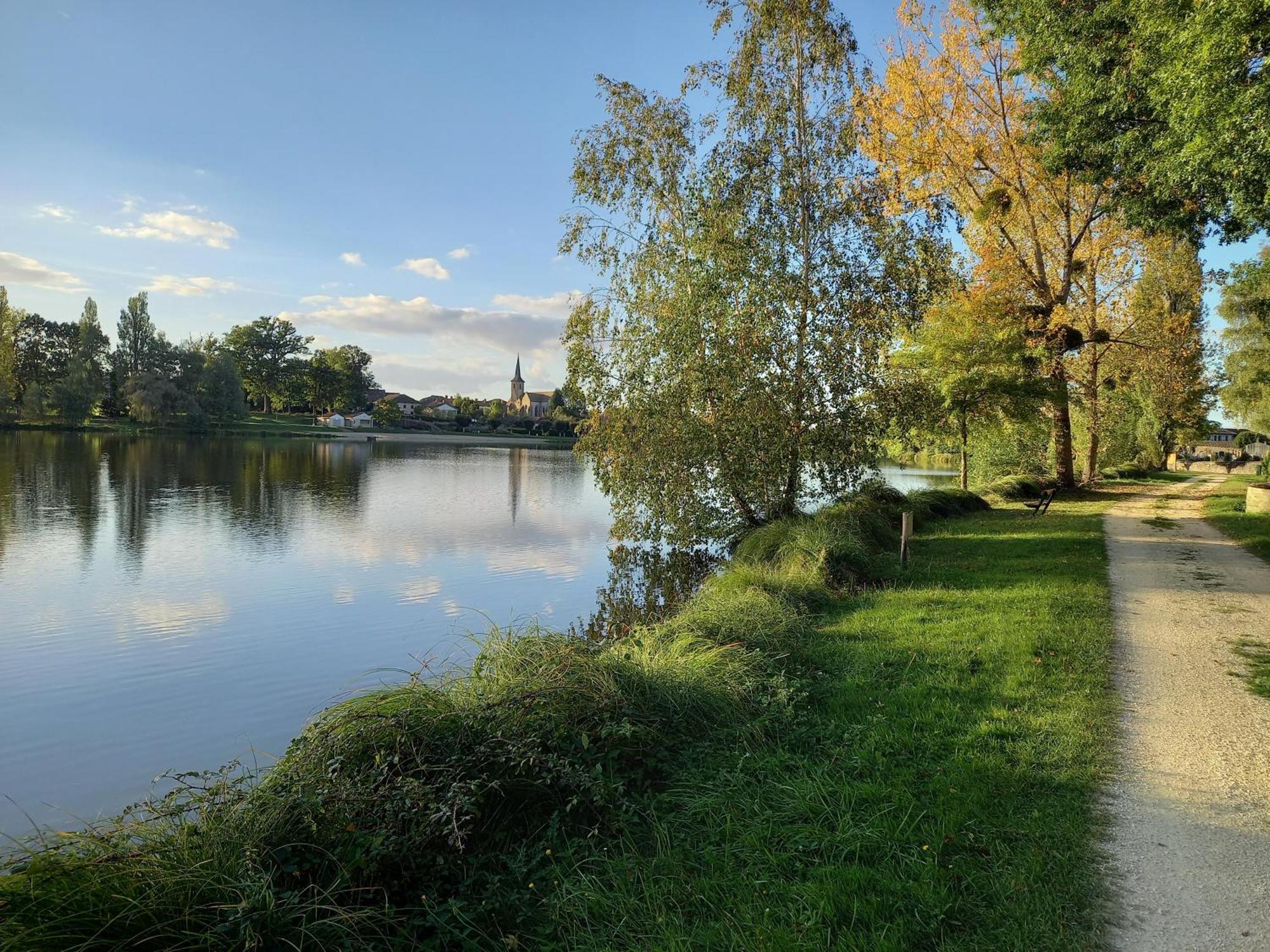 La Maison Du Lac Flavignac 外观 照片